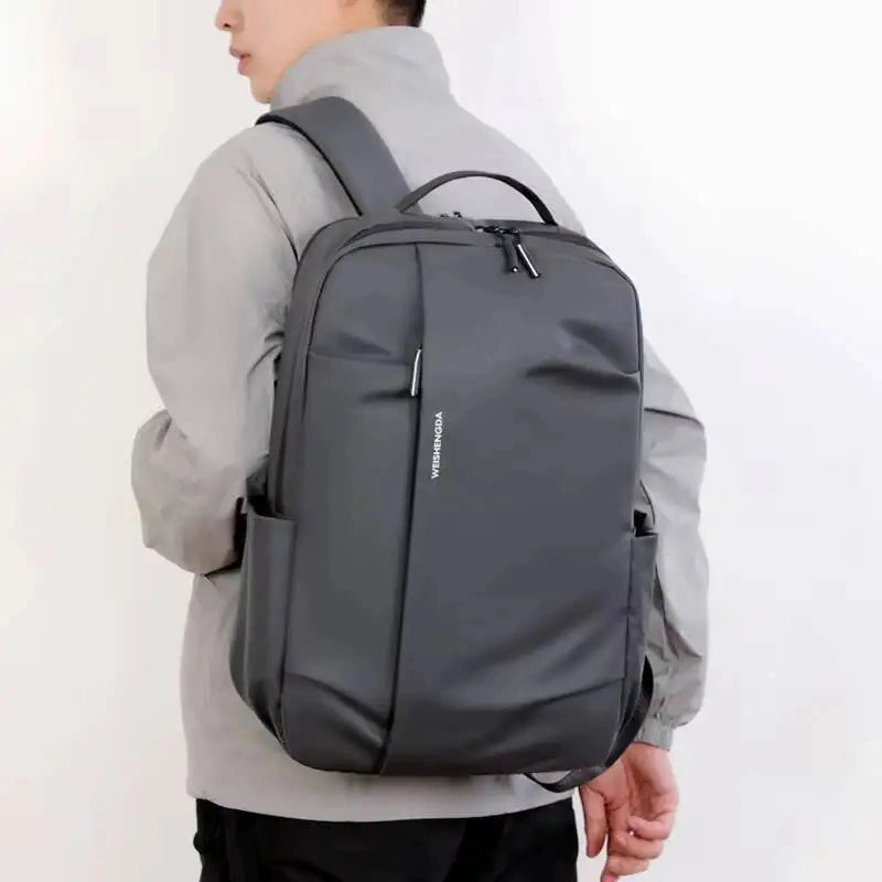 UNISEX TRAVEL BACKPACK