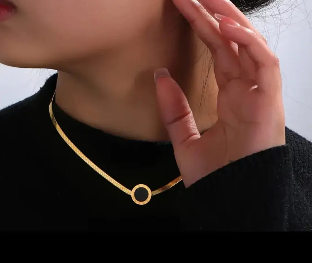 NIGHTFALL GOLDEN PENDANT