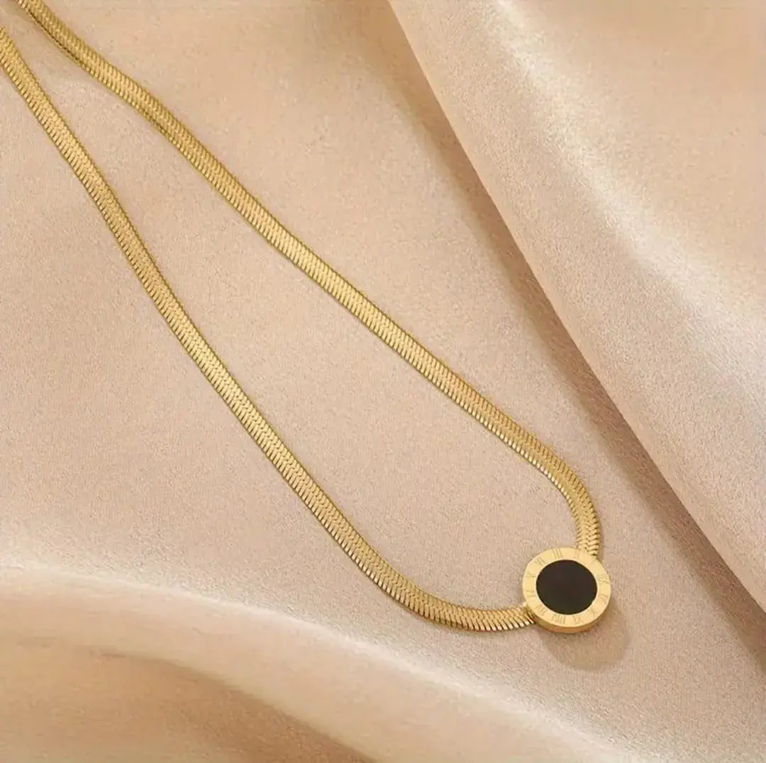 NIGHTFALL GOLDEN PENDANT